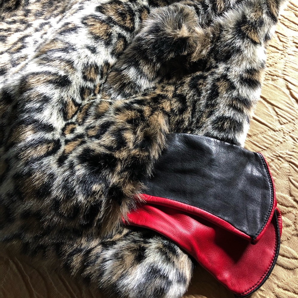 💋 VALERIE STEVENS LEOPARD FAUX FUR VEST  SZ M - Picture 10 of 11
